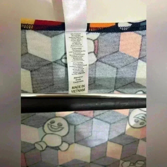 NWT LuLaRoe Disney Frozen Snowgies Snowman Swing Tee Size XS - Picture 6 of 9